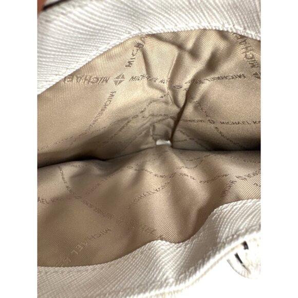 Michael Kors Quilted White Leather Wristlet Wallet - Picture 14 of 16